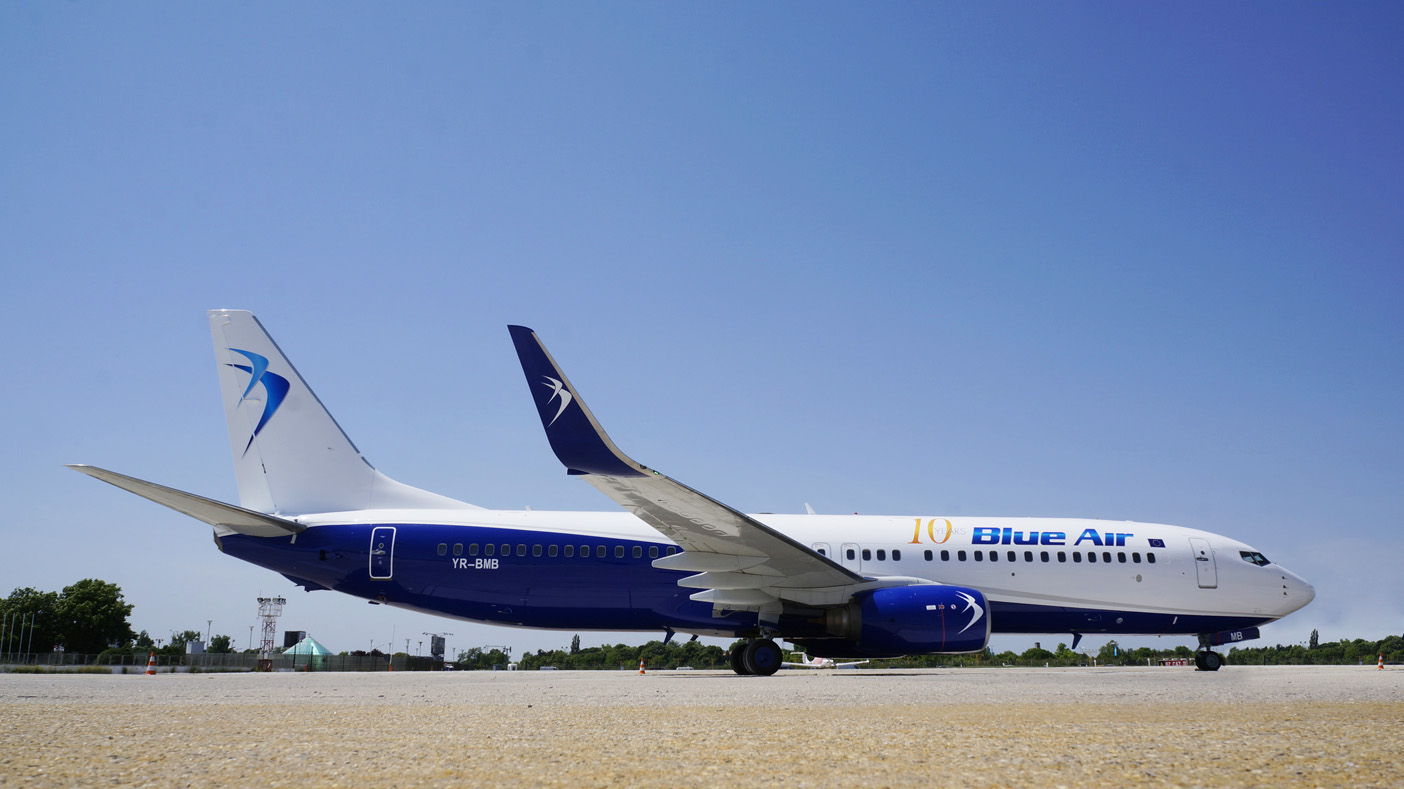 Blue Air - Boeing 737-800