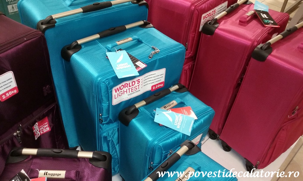 Aboard Dim Forward Cum trebuie să fie bagajul de mână în avion?